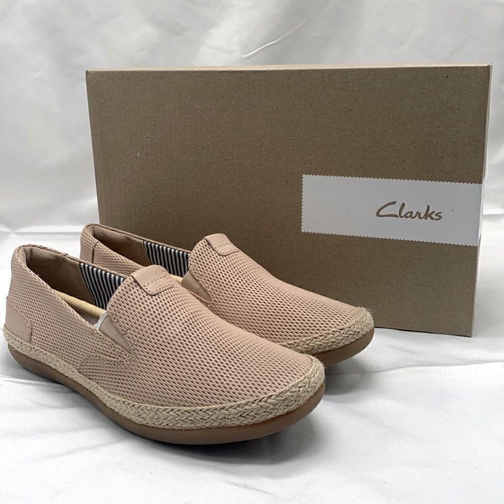 NEW Clarks Woman’s Danelly Sky Flat Blush Leather Cuir Beige Rose Size 5 Medium